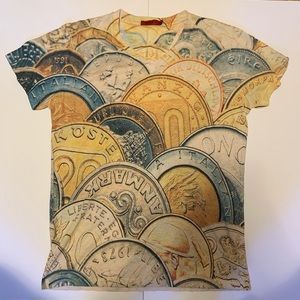 Boys T-Shirt Size M with printed coins. Vento
